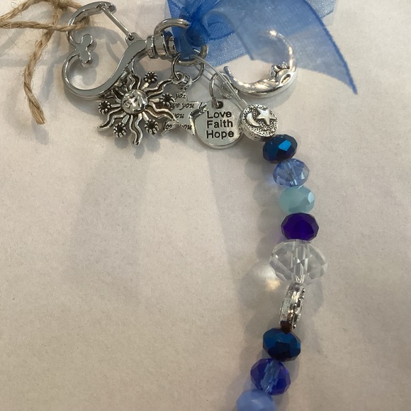 🌸Car Charm Rear View Mirror Moon/ Butterfly - Picture 6 of 6